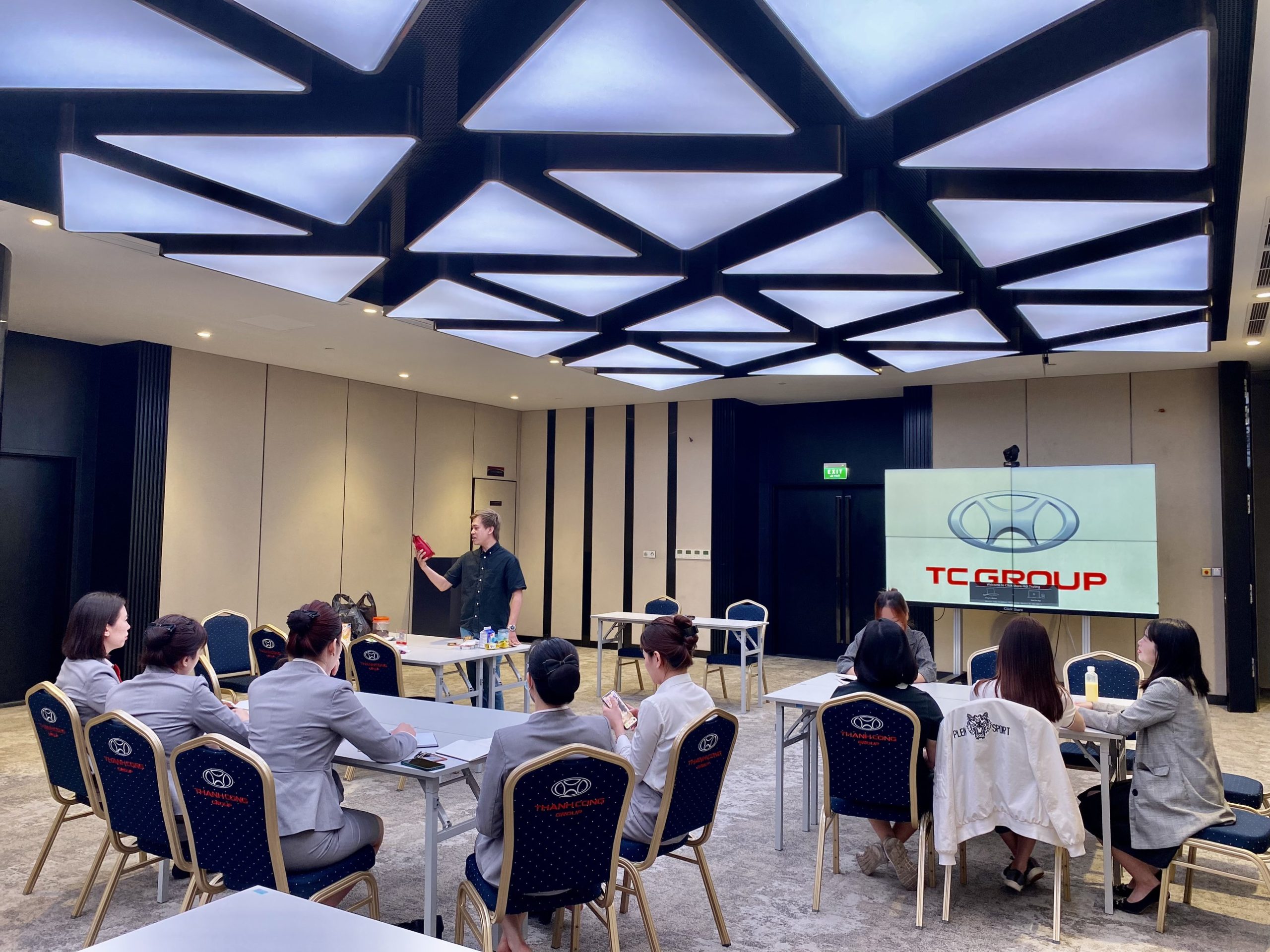 ĐÀO TẠO NGHIỆP VỤ BUỒNG PHÒNG KHÁCH SẠN